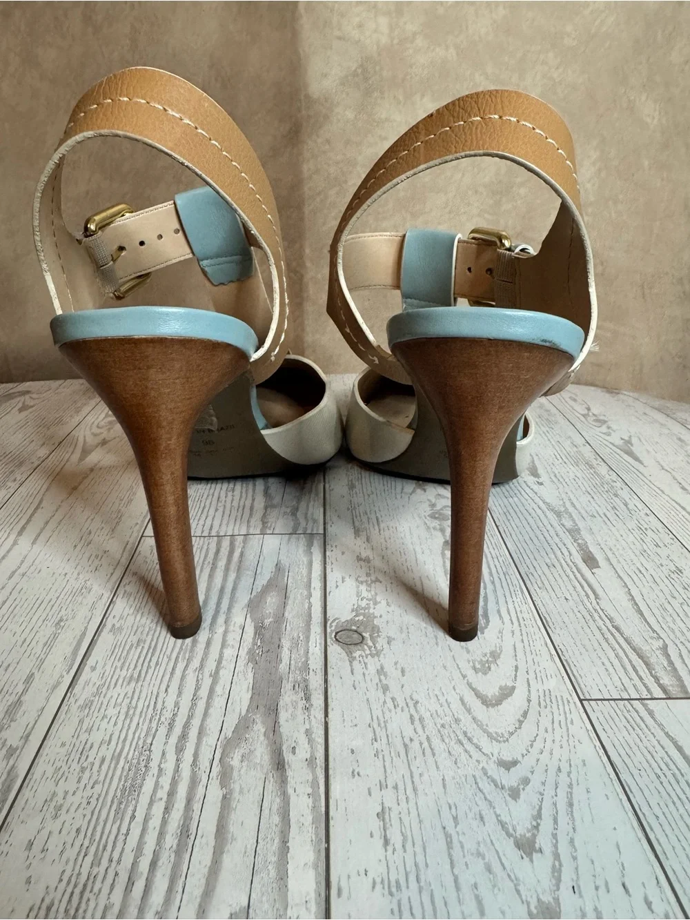 True Soul Made in Brazil Leather Heels Size 9 Ivory Blue Pointed Toe Slingback